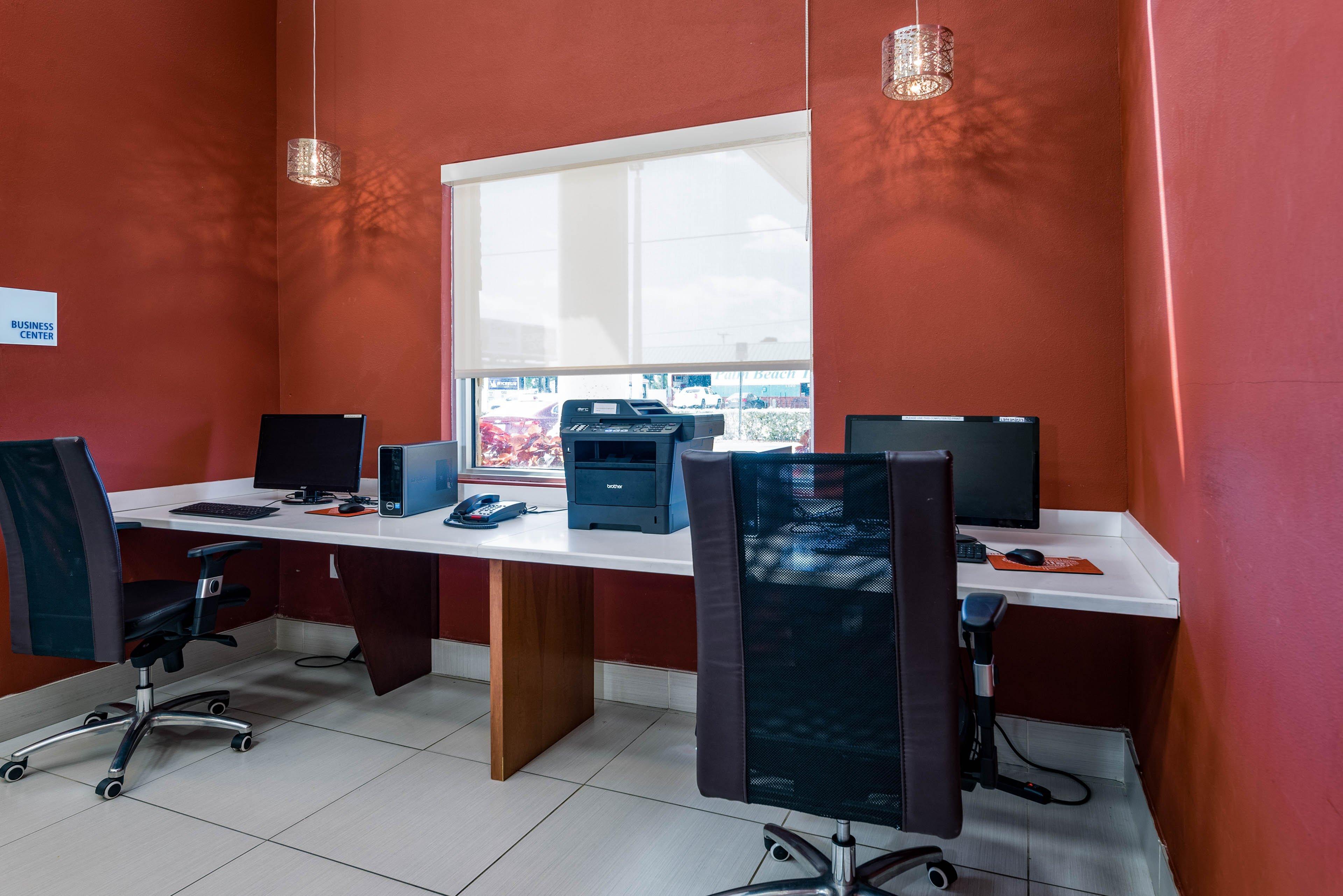 Holiday Inn Express & Suites Lantana By Ihg Exteriér fotografie